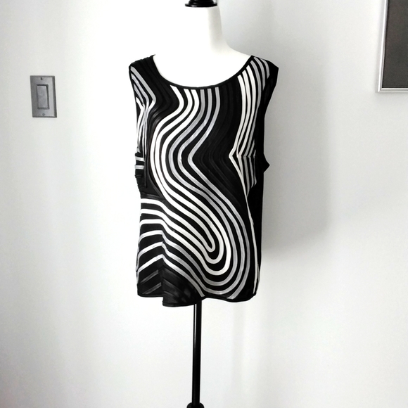 Arisa Jacket and matching camisole top - Picture 4 of 12